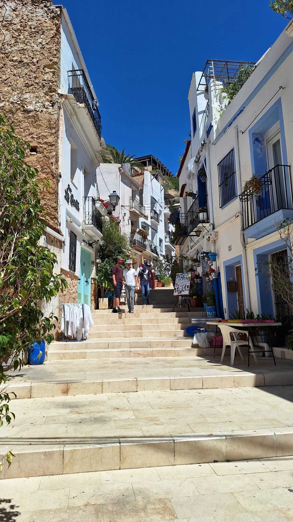 Barrio de Santa Cruz - schodisko v starej štvrti
