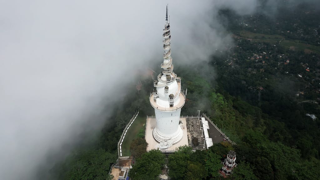 Ambuluwawa Tower